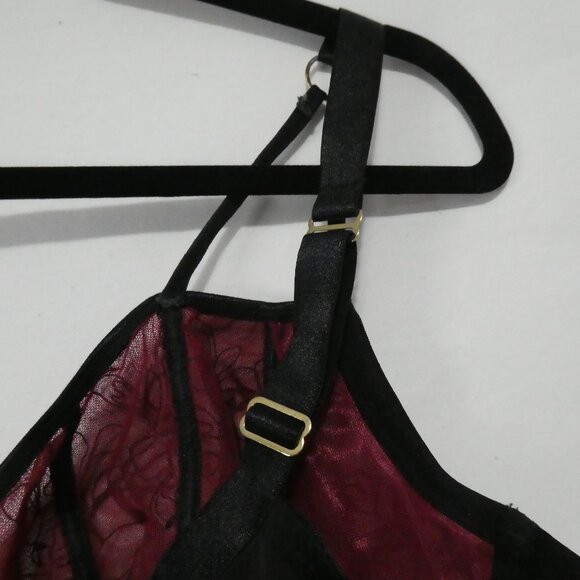 AG - ASHLEY GRAHAM | 40 DDD | Burgundy and Black Lace Accented Bra - Picture 13 of 16